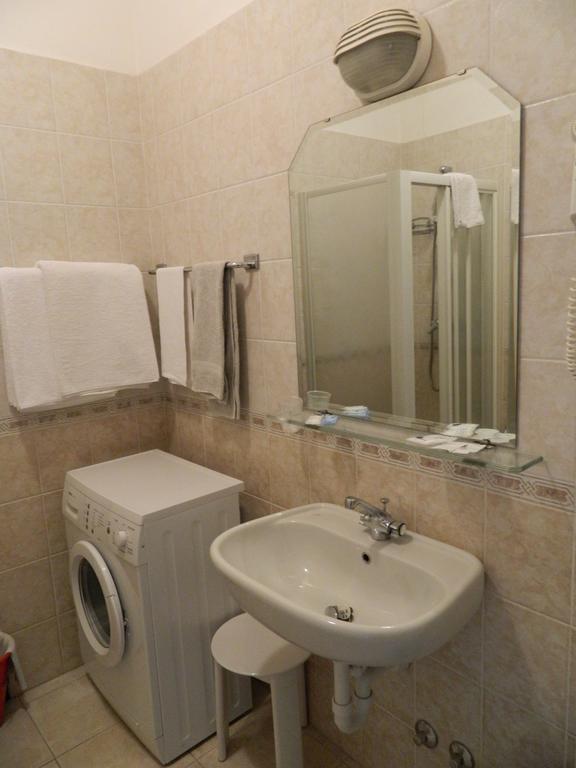 Residence Dei Fiori ボルディゲーラ 部屋 写真